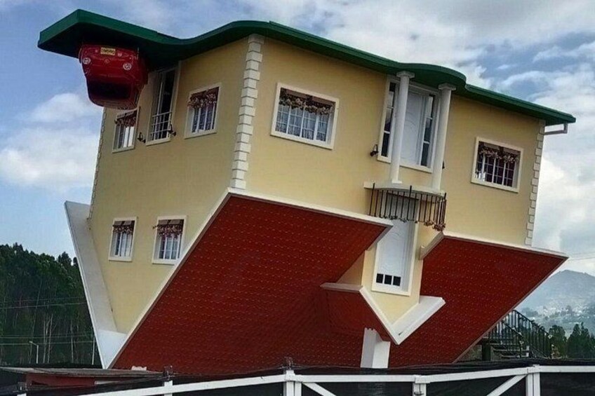 Casa Loca 3