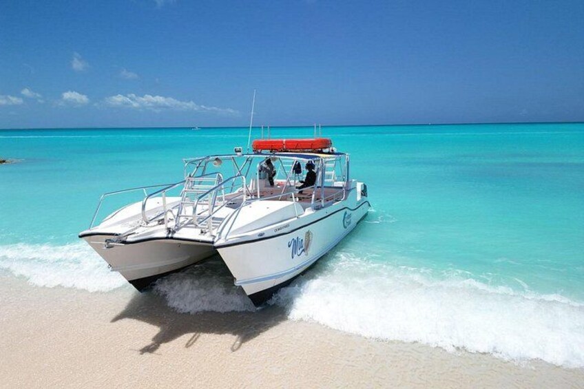 4HR Private Half-day Boat in Gracebay 2