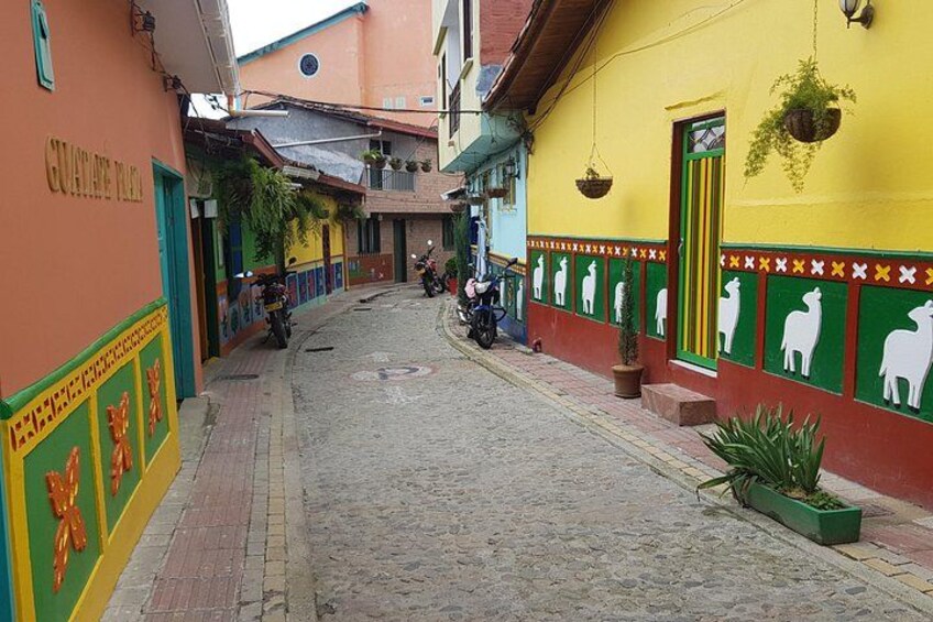The colonial streets of
Guatape 1