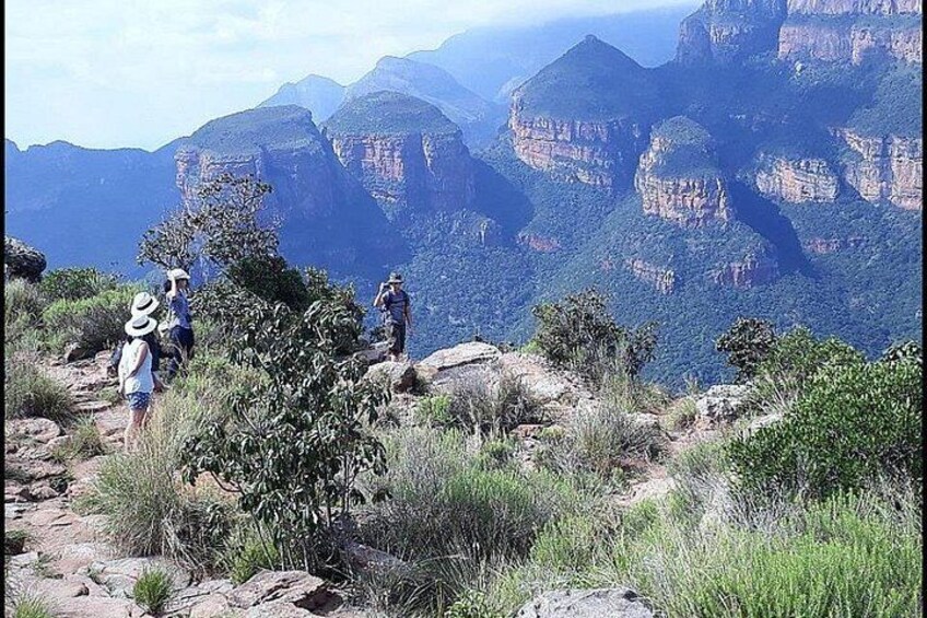 Approaching a viewpoint of the canyon. 3