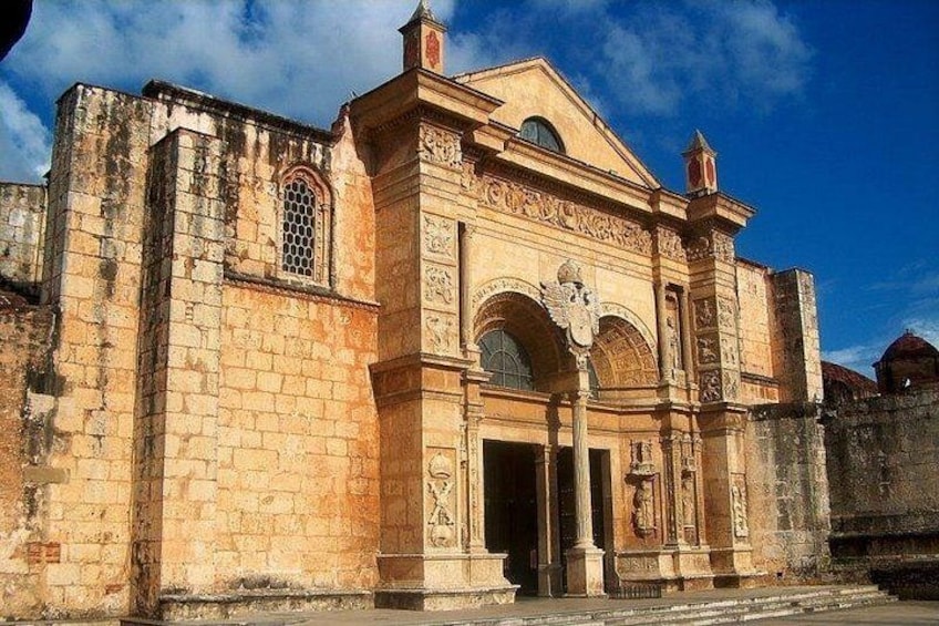 First Catehttps://media-cdn.tripadvisor.com/media/attractions-splice-spp-720x480/0b/bf/4b/6c.jpgdral of America 4