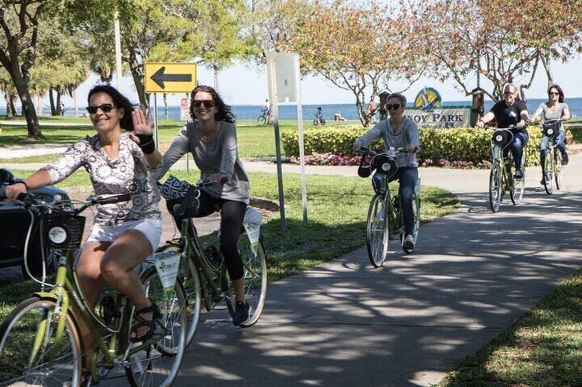 Downtown waterfront St Petersburg biking tour