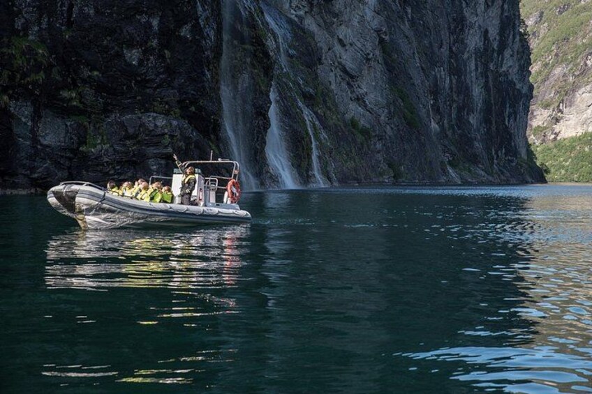 Geiranger: RIB Fjordsafari Geirangefjord 3