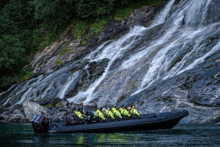 Geiranger: RIB Fjordsafari Geirangefjord 4