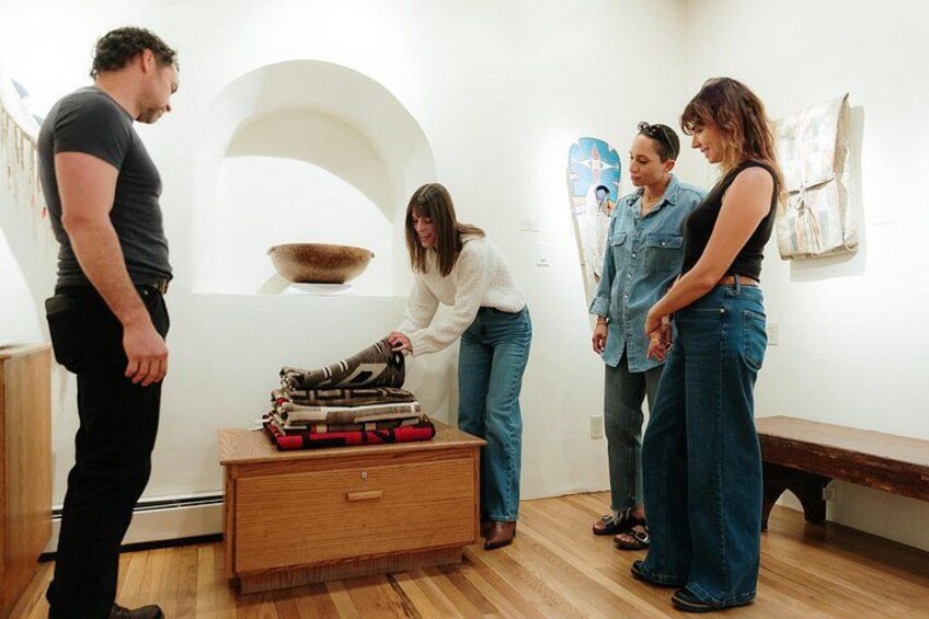 On our Canyon Road tour, you'll learn about traditional artwork as well as contemporary art. 2