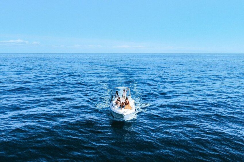 On Tales Luxury Yacht 2