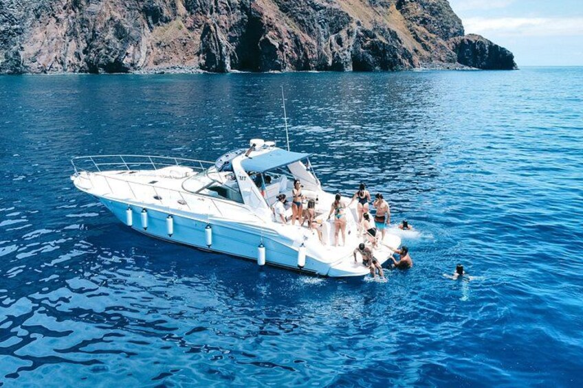On Tales Luxury Yacht 3