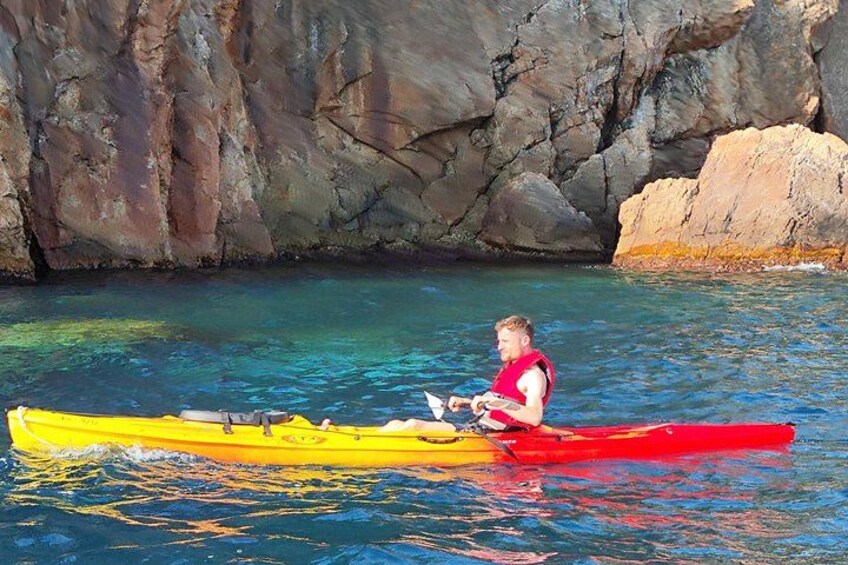 KAYAKING IN TURQUOISE WATERS 5