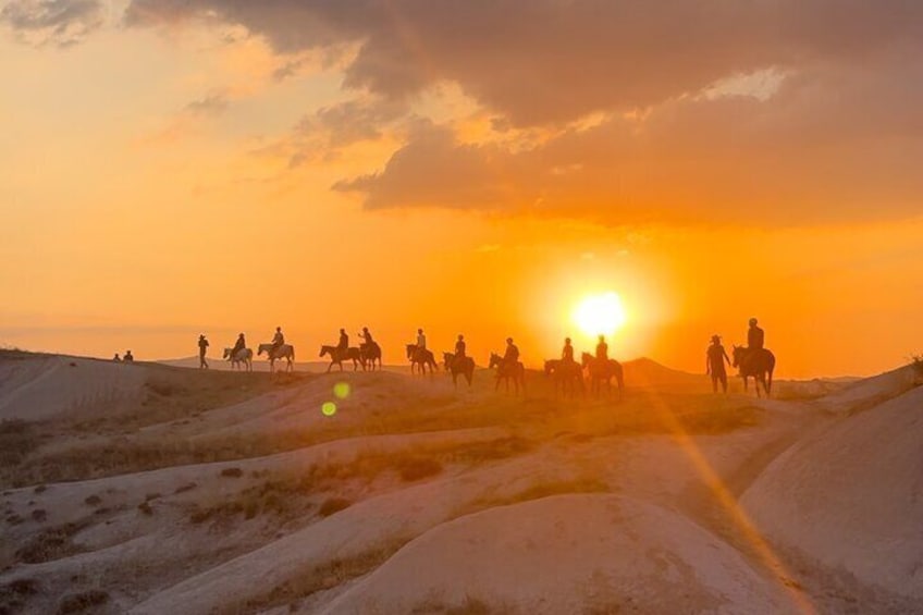 two hour horse tour cappadocia.(economic sunrise, sunset and any timeofthe day