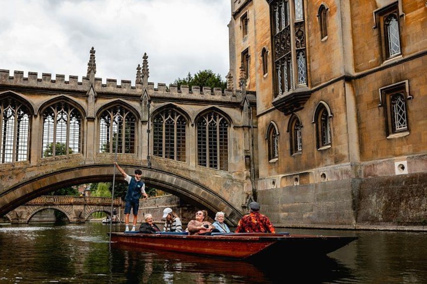 Shared Guided Punting Tour of Cambridge 1