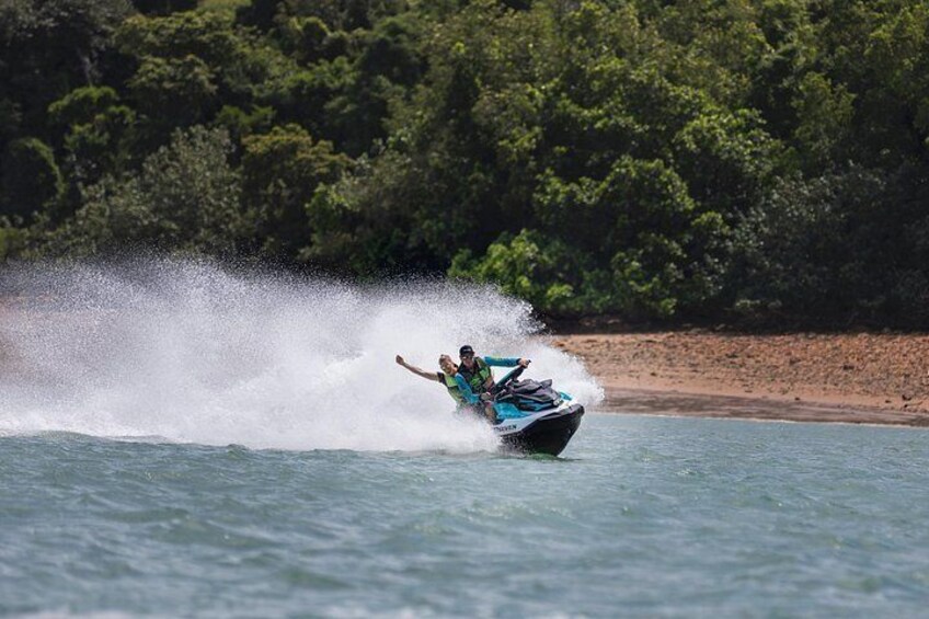75-minute Die Another Day Jet Skiing in Darwin 4