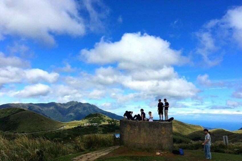 N105 Yangmingshan National Park Jinshan Old Street Yeliu Day Tour (10h)