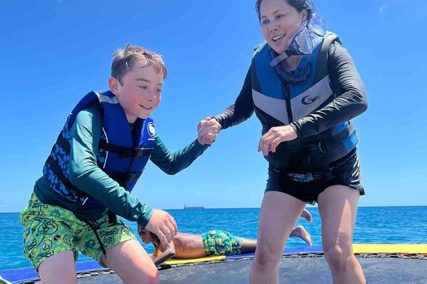 Oahu 5-in-1 Deluxe Cruise: Turtle Snorkeling & Ocean Activities 3