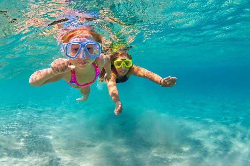Oahu 5-in-1 Deluxe Cruise: Turtle Snorkeling & Ocean Activities 4