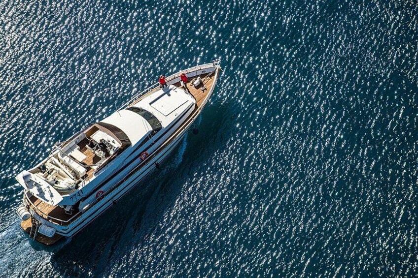 Whale Watching Cruise on a Yacht in Reykjavik 2
