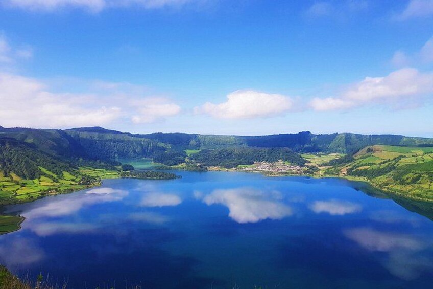 Scenic Trails of Sete Cidades: Half-Day Jeep Adventure 2