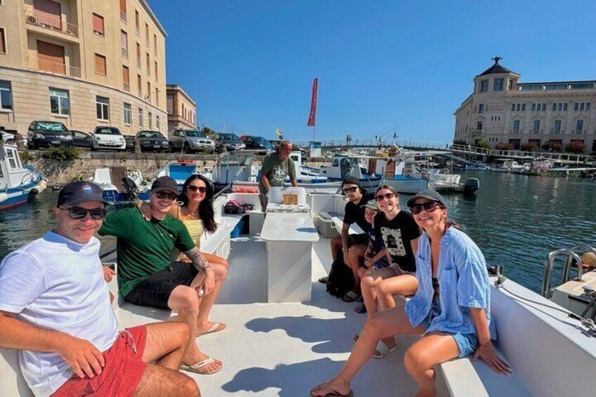 Ortigia Island and Sea Caves Boat Tour with Prosecco 3