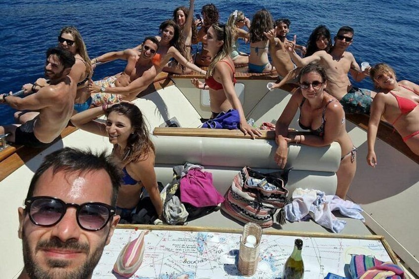 Tour of Ischia Island with Motor Yacht Rocca Corsa 4