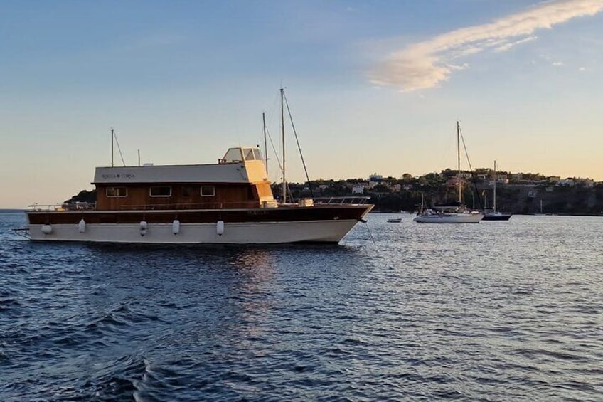 Tour of Ischia Island with Motor Yacht Rocca Corsa 4