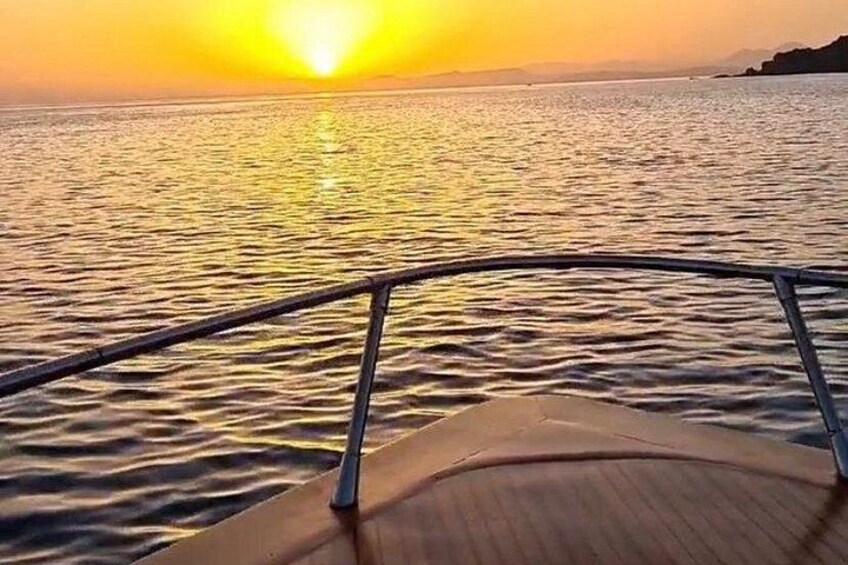 Tour of Ischia Island with Motor Yacht Rocca Corsa 2