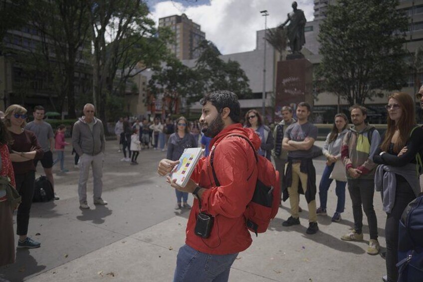 Shared Tour of the Historic Candelaria in Bogotá 2