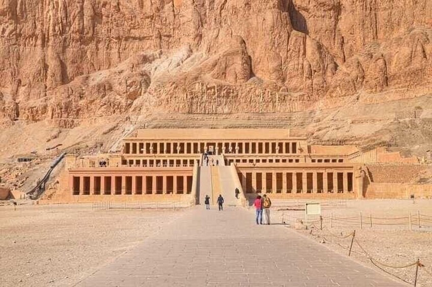 Hurghada: Over Day Tour to Luxor & Balloon Ride & Felucca 5