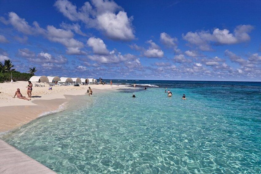 Excursion to Jhony Cay, Aquarium, Bay Tour and Mangroves. 2