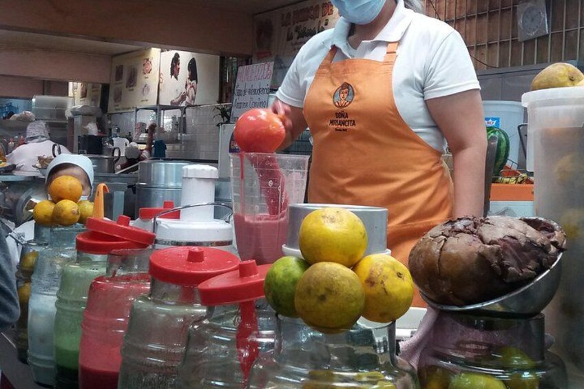 Private Tour in Quito with market, cable car, Guayasamín museum and chocolate tasting 1