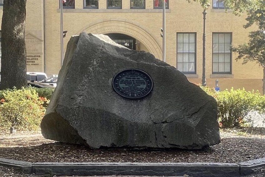 Savannah Historic District: Self-Guided Audio Walking Tour 4