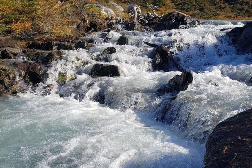 Laguna Esmeralda Hiking Tour with Snack from Ushuaia 4