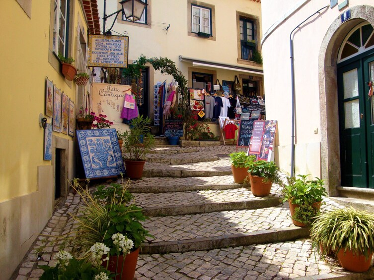 Private Sintra & Lisbon Highlights Full-Day Tour