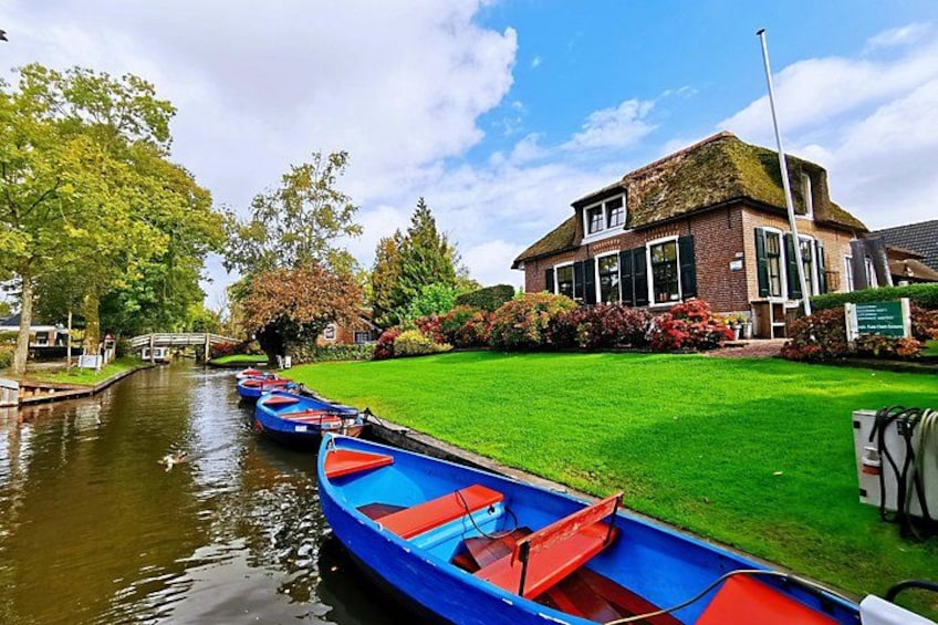 Giethoorn, Afsluitdijk, Zaanse Schans Day Tour Incl Hotel Pick Up 1