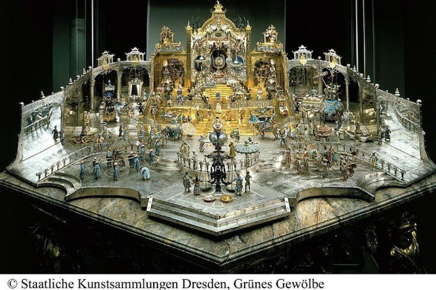 City tour and guided tour in the New Green Vault and in the Semperoper 3