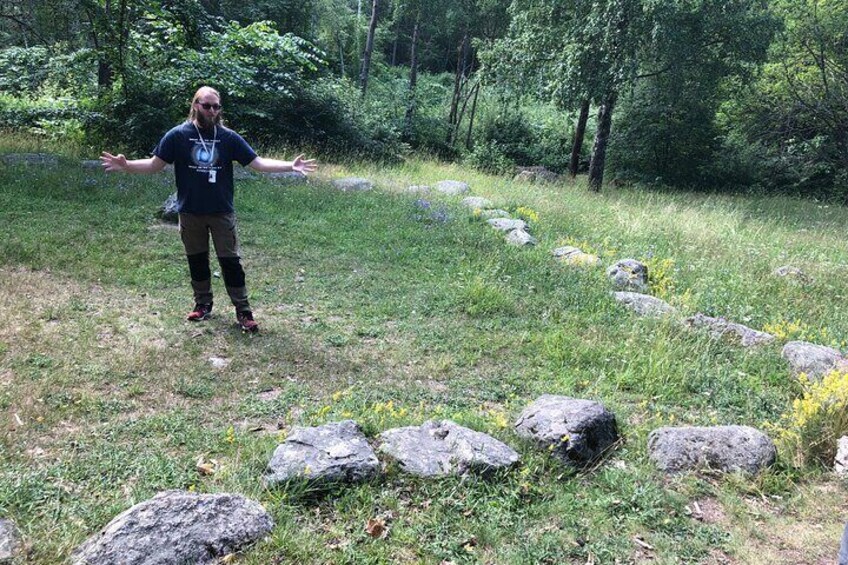 Viking Age at Arkils Tingstad, Vallentuna 1h.