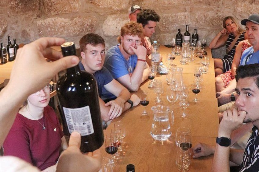 Port Wine Tour | 3 Cellars | 7 Tastings | 12 Participants Maximum 5