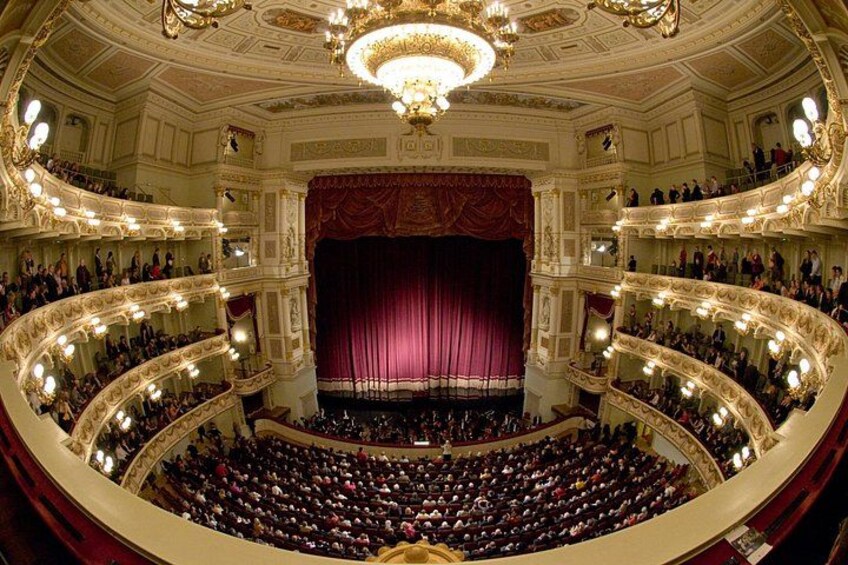 City tour (including visit to the Frauenkirche) and Semper Opera Tour 2