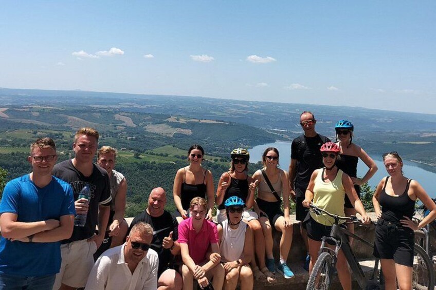 Enobike tour to Lake Corbara and Titignano Castle 4