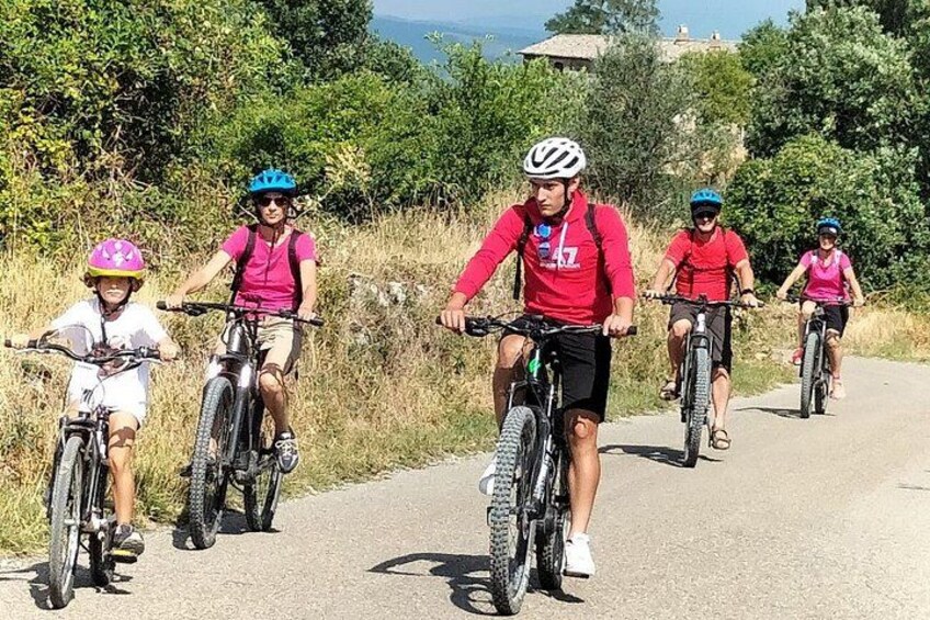 Enobike tour to Lake Corbara and Titignano Castle 2