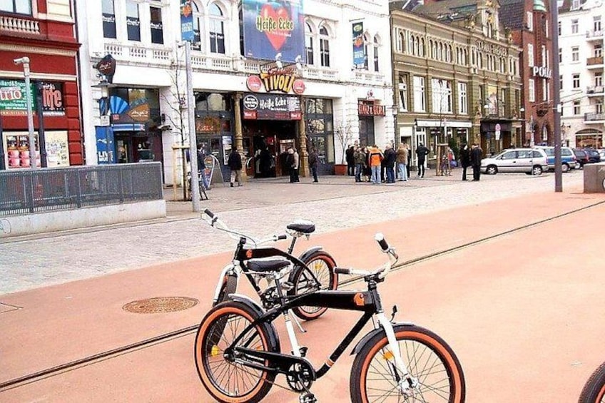 Bicycle tour through the "other" Hamburg (min.4) 3