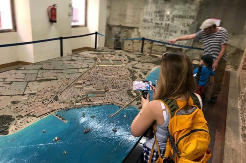 Guided Tour of Roman Tarragona 3