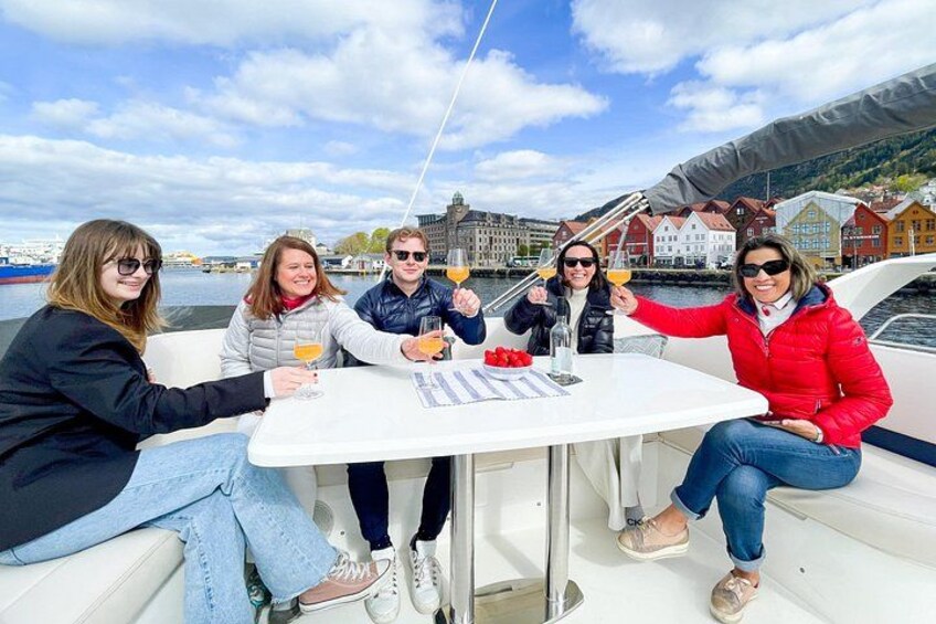 Private cruise Bergen - Bekkjarvik / Mirabelle 2