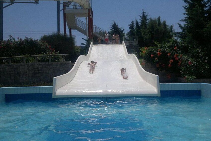 Lido Water Park Admission Ticket with Transfers 2