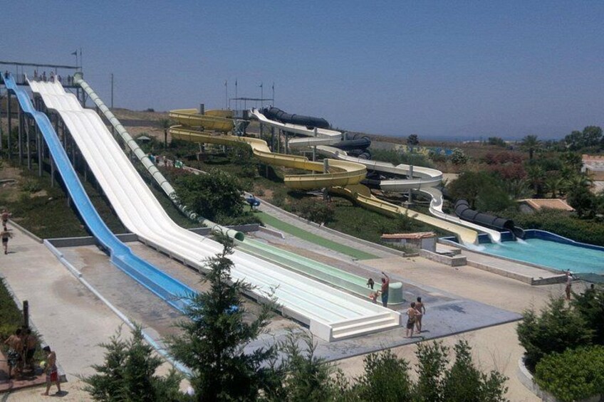 Lido Water Park Admission Ticket with Transfers 4