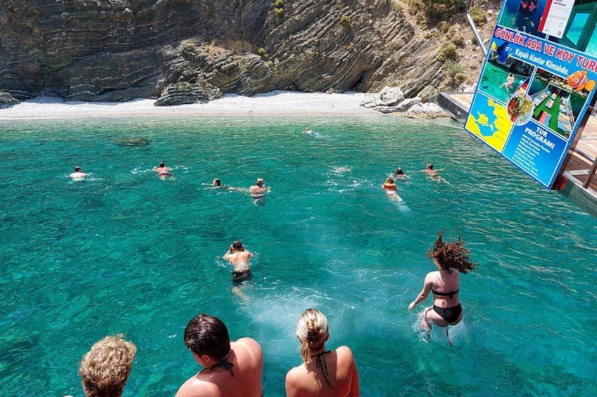 Full-Day Glass bottom Semi Submarine Cruise in Marmaris 3
