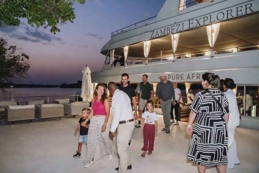 Sunset Cruise Zambezi Explorer & The Eatery Dinner (Combo) 2