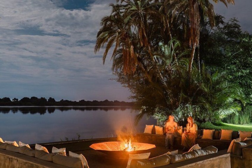 Sunset Cruise Zambezi Explorer & The Eatery Dinner (Combo) 5