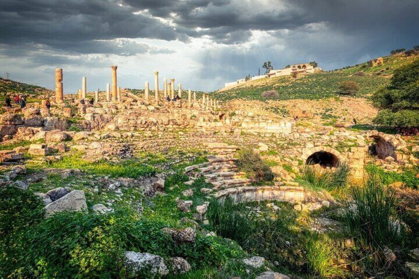 Pella 2