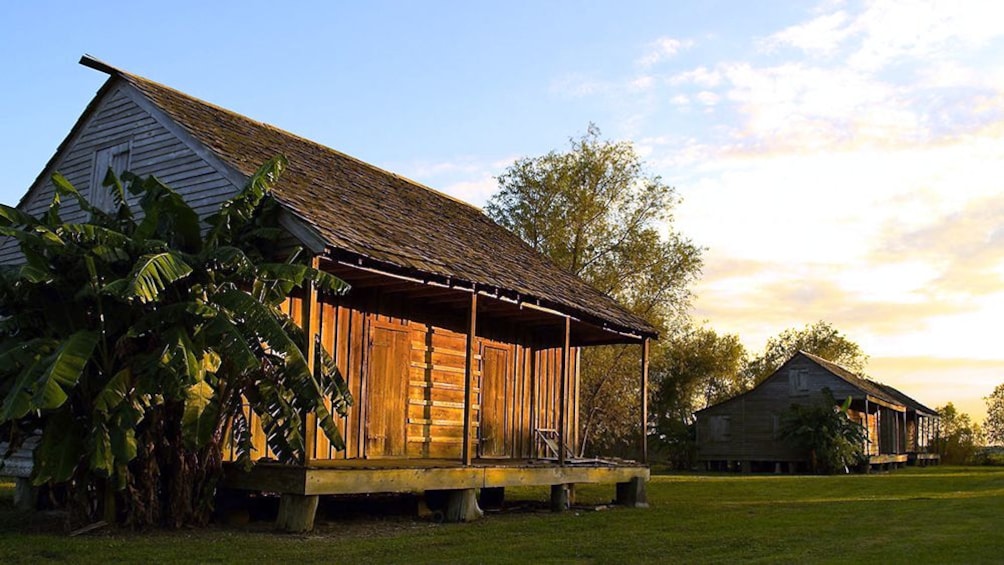 wooden plantation cabins in New Orleans