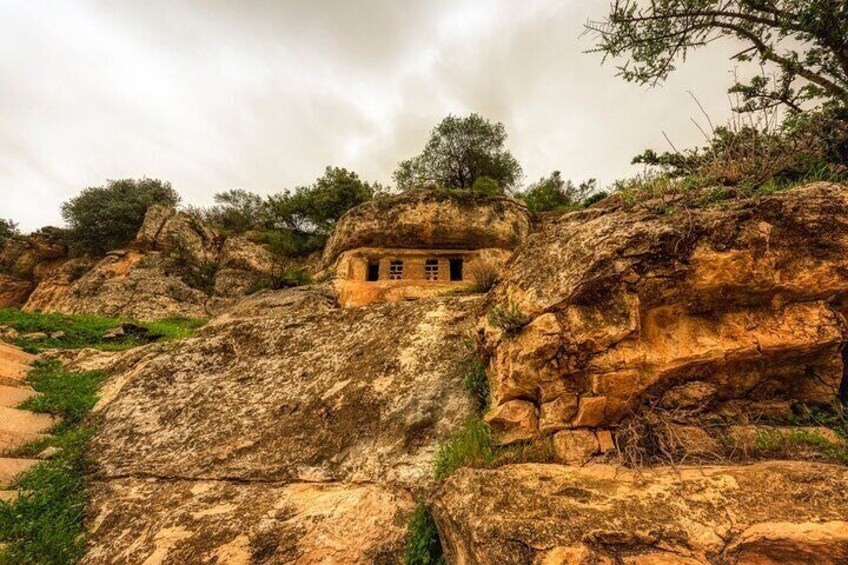Muallaqat al-Dayr 4