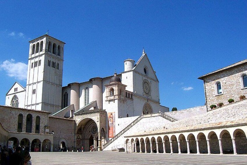 Assisi, the town of Saint Francis - Private Walking Tour 1